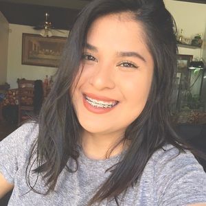 Meet your Posher, Vanessa